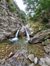 Aufstieg zur Cascade des Anglais